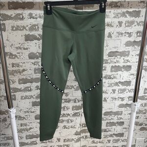 NWOT Nike Power Victory Tight Fit Tights Leggings Size Small